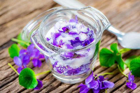 Dried Violets - Natural Violet Flower Sprinkles from Germany (Viola Odorata) - Perfect addition to any salad, snack or smoothie bowl | Net Weight:...