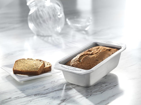 USA Pan American Bakeware Classics 1 Pound Loaf Baking Pan, Aluminized Steel...