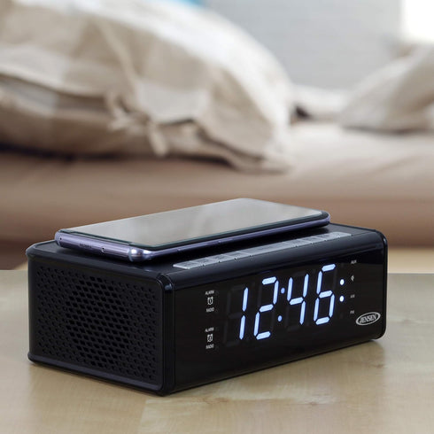 Jensen QiCR-200 Dual Alarm Clock Radio with Qi Charging, White, 9.40in. x 5.00in. x 3.00in....
