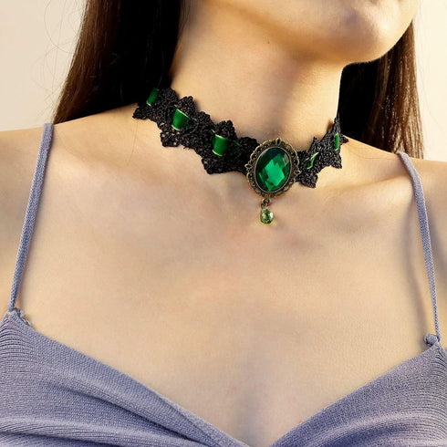 Gothic Black Lace Gemstone Choker Necklace Retro Crystal Pendant Velvet Collar Neck Chain Halloween Cosplay Punk Party Costume Jewelry for Women G...