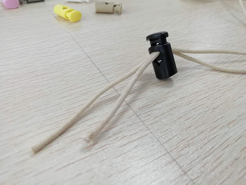 DYZD Plastic Cord Lock End Spring Stop Toggle Stoppers Heavy Duty Cord Lock for Lanyard,luggage,clothing,backpack and various kinds of outdoor and...