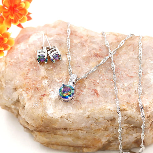 Uloveido 10mm Simulated Mystic Topaz Rainbow Heart Cubic Zirconia Solitaire Pendant Necklace Platinum Plated Y891...