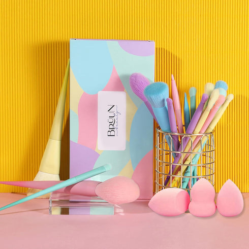 BRÜUN Makeup Brushes Set- A (17 Pcs) Premium Quality Synthetic and Colorful Brushes Kit with Purple Top and Blue Bottom Sponges for Blush Conceale...