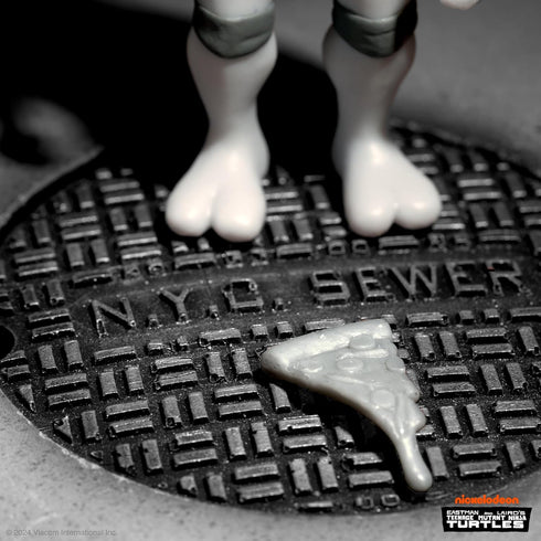 Super7 Teenage Mutant Ninja Turtles Leonardo (Comic Grayscale) - 3.75" TMNT Action Figure with Accessories Classic Cartoon Collectibles...