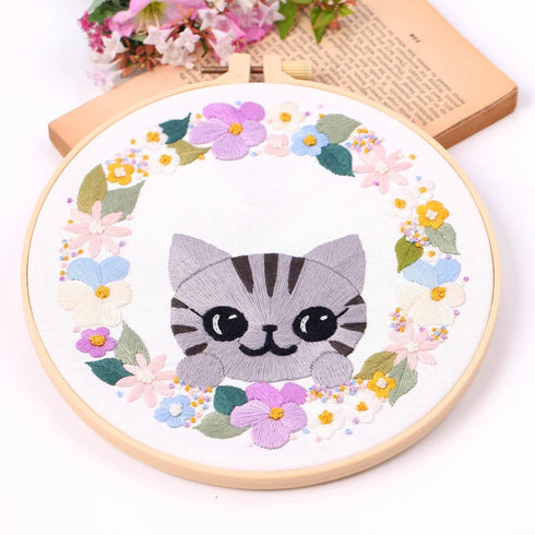 Harimau 4pcs Beginner Embroidery Kit,Cute cat Pattern,Cross Stitch Kits, Including Stamped Embroidery Cloth with 2 Embroidery Hoops, Multicolor Co...