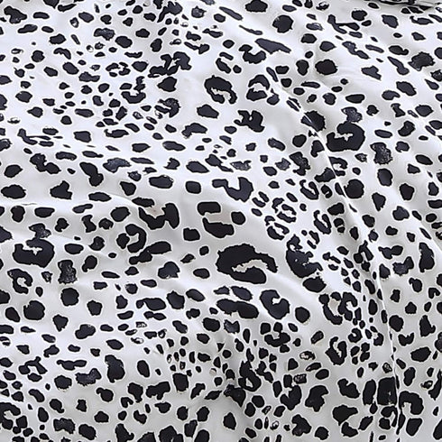 Betsey Johnson - Twin Duvet Cover Set, Reversible Bedding with Matching Sham, Modern Home Decor (Water Leopard White, Twin)...