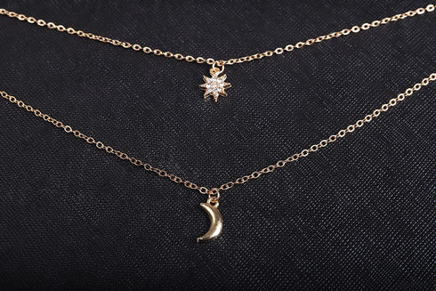 Women Simple Choker Moon Star Choker Necklace Pendant Necklace Trendy Necklace for Women (GOLD)...