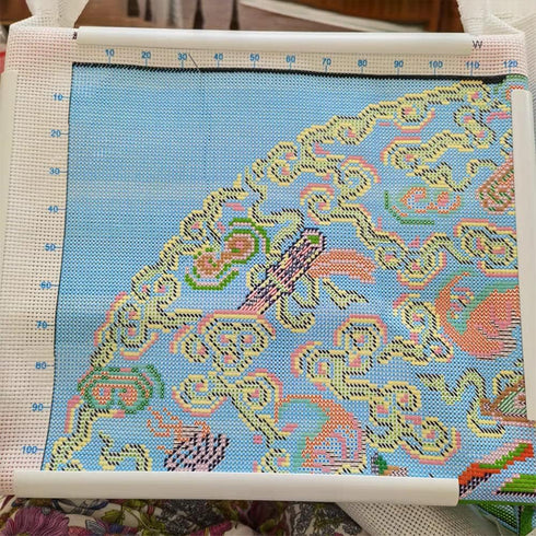 Square Embroidery Hoop 11 inch Cross Stitch Frame DIY Sewing Tools Plastic Embroidery Frame Clip Quilting Frames for Hand Quilting, Cross Stitchin...
