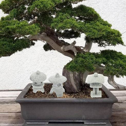 BESPORTBLE Miniature Stone Lantern Pagoda Japanese Style Pagoda Lantern Statue Mini Zen Garden Accessories for Aquarium Patio Micro Landscape Yard...