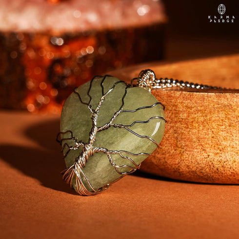 Heart Necklace for Women, Handmade Green Aventurine Crystal Pendant Birthstone Necklaces for Chakra Healing Good Luck Meditation, Tree of Life Cry...
