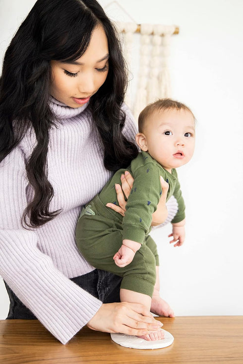 Pearhead Babyprints Baby's First Handprint or Footprint Ornament Kit, Easy No-Bake DIY Clay Impression Kit, Christmas Baby Gift, Baby Keepsake Orn...