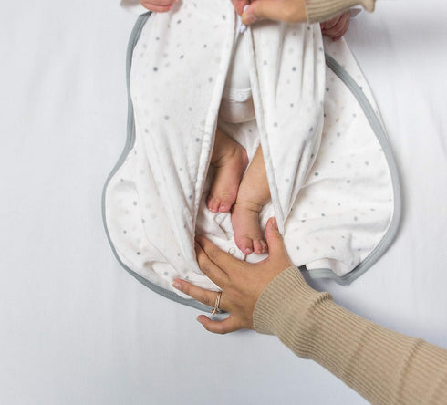 Amazing Baby Microfleece Sleeping Sack, Wearable Blanket with 2-Way Zipper, Use After Swaddle Transition, Playful Dots, Sterling, Large 12-18 Mont...