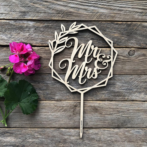 Mr and Mrs Wedding Cake Toppers Bride Groom Cake topper for Wedding Wooden Wreath Rustic Hexagon Funny Decoration Mr&Mrs Sign Gold Silver Brown (U...