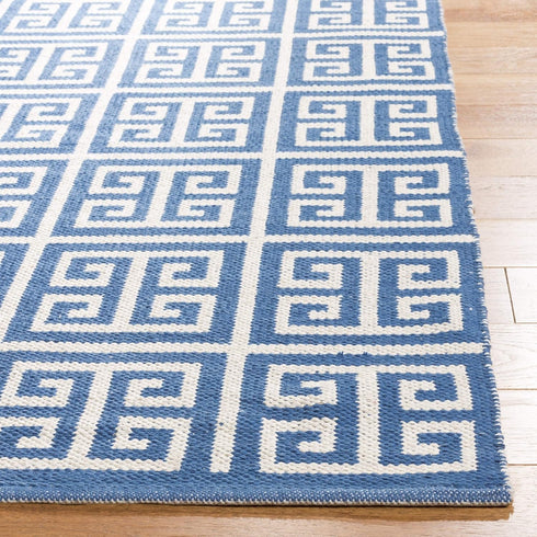 SAFAVIEH Montauk Collection Accent Rug - 2'6" x 4', Blue & Ivory, Handmade Greek Key Cotton, Ideal for High Traffic Areas in Entryway, Living Room...