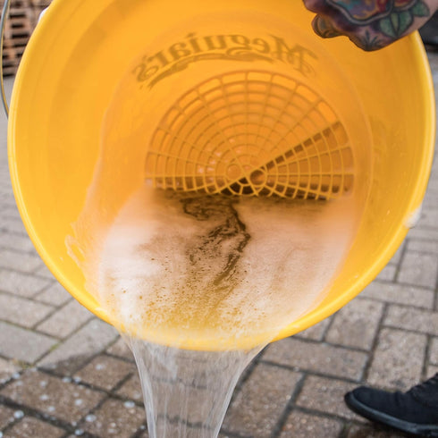 Meguiar's Yellow Bucket, Car Wash Bucket for Water and Suds - 3.5 Gallon...