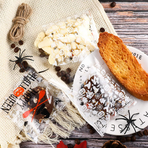 100 Pieces Halloween Treat Bags Clear Self-adhesive Candy Bags Cellophane Plastic Cookie Bags for Party Favors Halloween Decoration (100 Pieces, S...