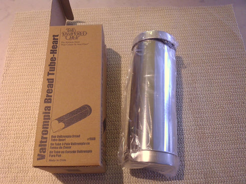 Pampered Chef Bread Tube/Heart...