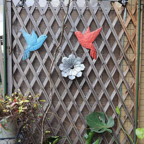 Scwhousi Metal Hummingbird Wall Decor, Outdoor Garden Patio Fence Wall Art,Hanging Decorations for Living Room, Bedroom,3 Pack...