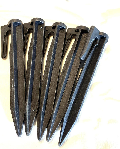 EMBerg (100 Count) Plastic Boundary Wire Stakes Lawn Pegs Landscape Staples for Robomow Mower, Husqvarna Automower, Worx Landroid, Pet Fence, for ...