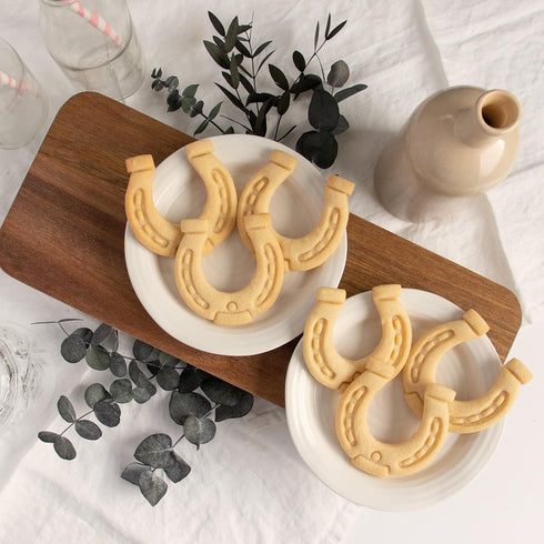 Set of 2 Jockey cookie cutters (Designs: Jockey and Horse Shoe), 2 pieces - Bakerlogy...