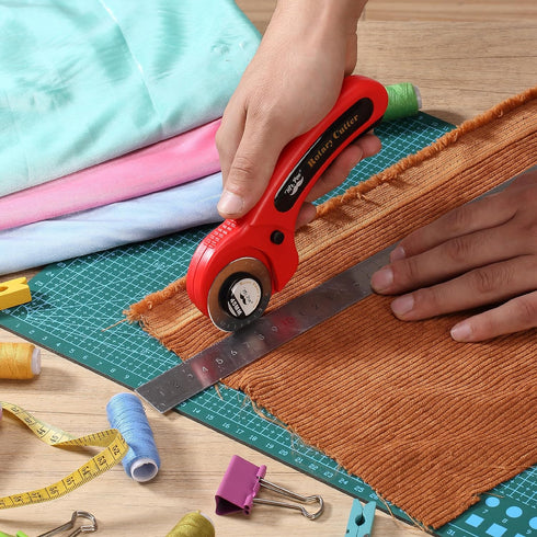 Mr. Pen- Rotary Cutter for Fabric with 1 Extra Blade, 45mm, Fabric Cutter Wheel, Fabric Rotary Cutter, Rotary Fabric Cutter, Sewing Rotary Cutter,...