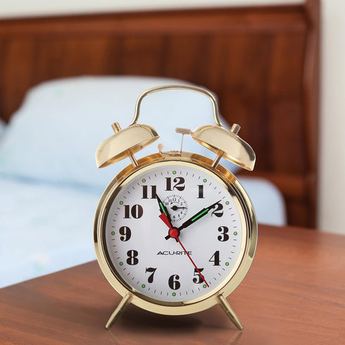 AcuRite 15605 Vintage Twin Bell Alarm Clock...