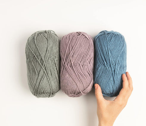 Knit Picks Brava Worsted 100% Acrylic Yarn Hypoallergenic Washable - 100 g (Black)......