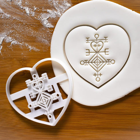 Set of 2 Icelandic Magical Stave cookie cutters (Designs: Love Charm Astarstafur & Runic Compass Vegvisir), 2 pieces - Bakerlogy...