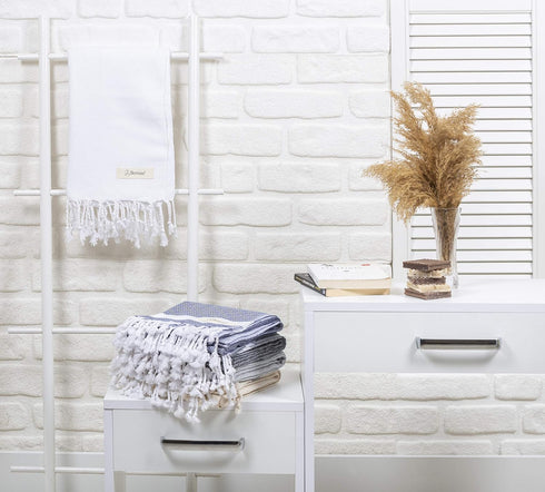 Bersuse 100% Cotton Laodicea Turkish Towel Bath Towel Beach Towel Pool Towel - Beach Essentials for Your Beach Bag - 37x70 Inches, White...