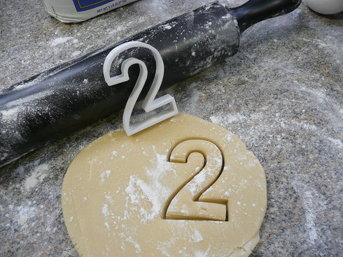 GRADUATION KIT YEAR 2024 CAP NUMBERS TWO ZERO FOUR SET OF 4 COOKIE CUTTERS MADE IN USA PR1113...