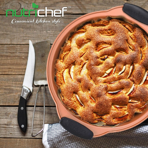 NutriChef Non Stick Round Cake Pan, Commercial Grade Metal Bakeware with Silicone Handles, Long-Lasting, Easy-to-Clean, Dishwasher Safe, PFOA, PFO...