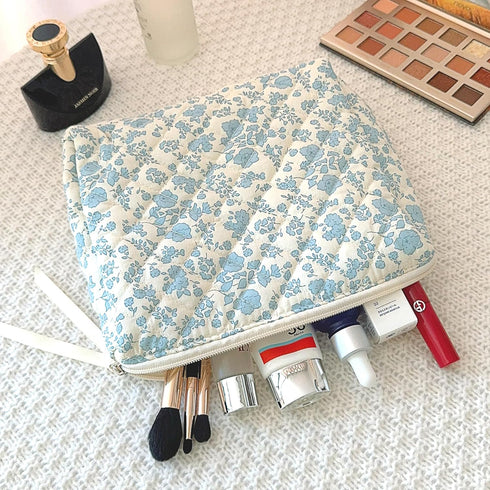 Makeup Bag Large Travel Quilted Cosmetic Makeup Bag Organizer, Floral Cotton Coquette Aesthetic Toiletry Bag for Women Girls (Blue Floral)...