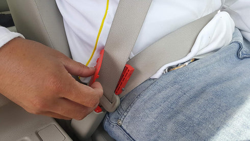 General Tools 3-in-1 Car Emergency Escape Tool #7904-RD - Clips to the Seatbelt for Quick Access in an Emergency - Window Glass Breaker, Safety Ha...