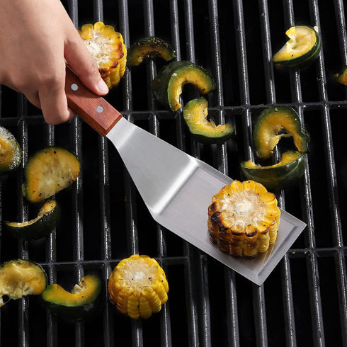 New Star Foodservice 36299 Wood Handle Heavy Duty Hamburger Turner/Spatula with Cutting Edge, 11.5"...