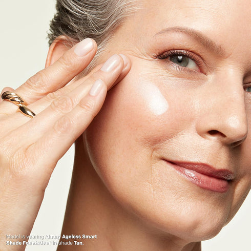 Almay Anti-Aging Foundation, Smart Shade Face Makeup with Hyaluronic Acid, Niacinamide, Vitamin C & E, Hypoallergenic-Fragrance Free, 200 Light Me...