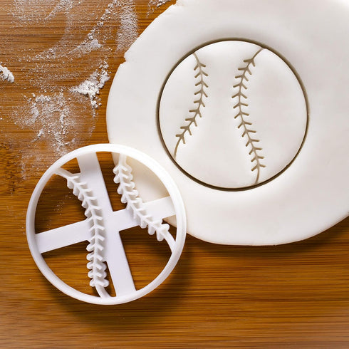 Softball cookie cutter, 1 piece - Bakerlogy...