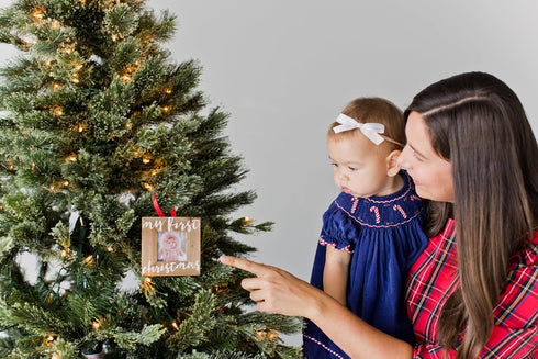 Pearhead Baby’s First Christmas Wooden Picture Frame Ornament, Newborn Milestone Keepsake Photo, Holiday Gift For New and Expecting Parents, Rusti...