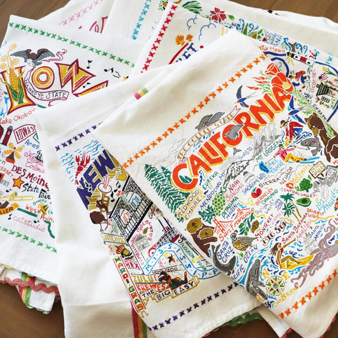 Catstudio Charlotte Dish Towel - U.S. City Souvenir Kitchen and Hand Towel with Original Artwork - Perfect Tea Towels for North Carolina Lovers, T...