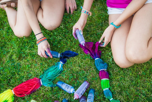 Tulip One-Step Tie-Dye Kit 8 Vibrant Colors Tie-Dye, Shark Island...
