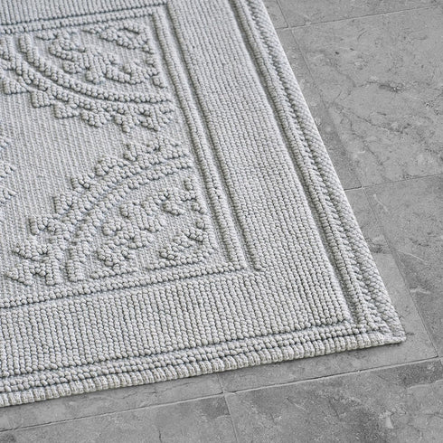 Jean Pierre New York Cotton StoneWash Medallion 17x24 in. Bath Rug, Gray...