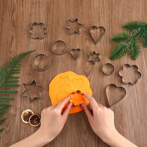 12Pcs Metal Biscuit Cutter Set Star Circle/Round Heart Flower Shaped Cookie Cutters for Food Small Stainless Steel Cookie Molds Cutter for Baking ...