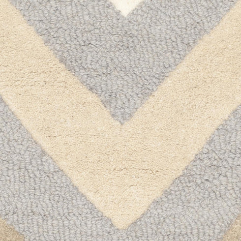 SAFAVIEH Cambridge Collection Accent Rug - 2' x 3', Grey & Ivory, Handmade Chevron Wool, Ideal for High Traffic Areas in Entryway, Living Room, Be...