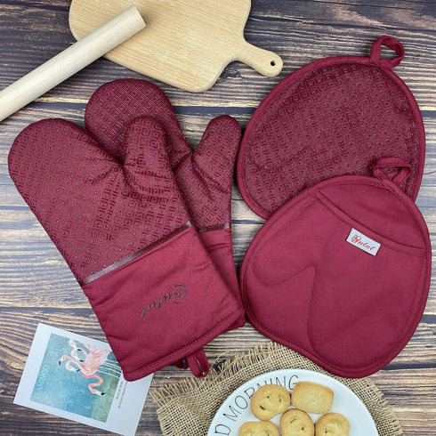 Pot Holders and Oven Mitts Sets 4Pcs, High Heat Resistant Gloves and Potholders, YUTAT Non-Slip Grip Hot Pads with Food Grade Silicone Texture, Pe...