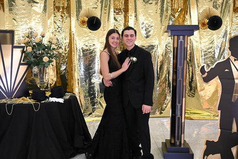 Beistle 10 Piece Black & Gold Paper and Metallic Foil Round Decorative Fans For New Year’s Eve Party Awards Night Decorations Birthday Party Suppl...