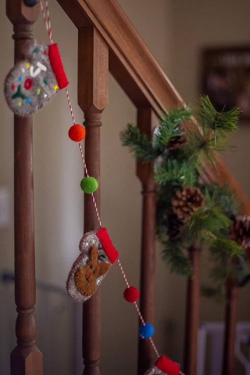Nivas Christmas Decor/Christmas Mitten/Mittens Garland/Holiday Banner/Hanging Wall Decor/X-Mas Decoration/Holiday Home Decor...