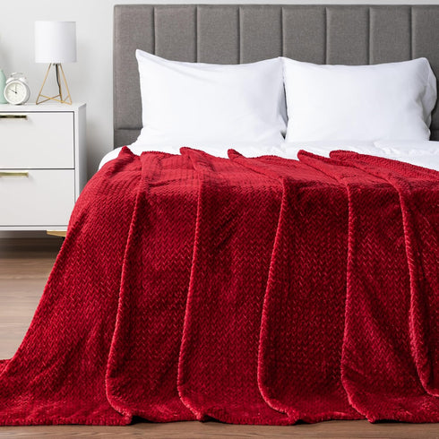 PAVILIA Soft Fleece Burgundy Dark Red Throw Blanket for Couch, Lightweight Plush Warm Blankets for Bed, Fuzzy Cozy Flannel Blanket Throw for Sofa,...
