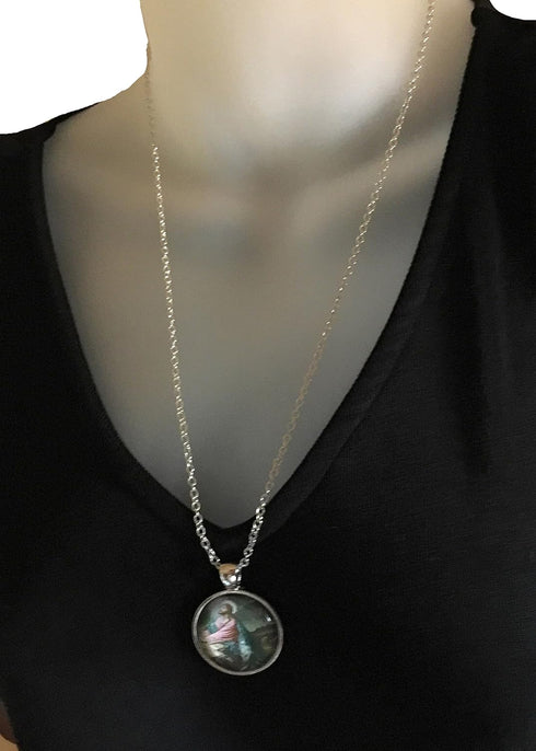 Christian/Catholic/Jesus Christ/Christian/Religious Pendant Necklaces...