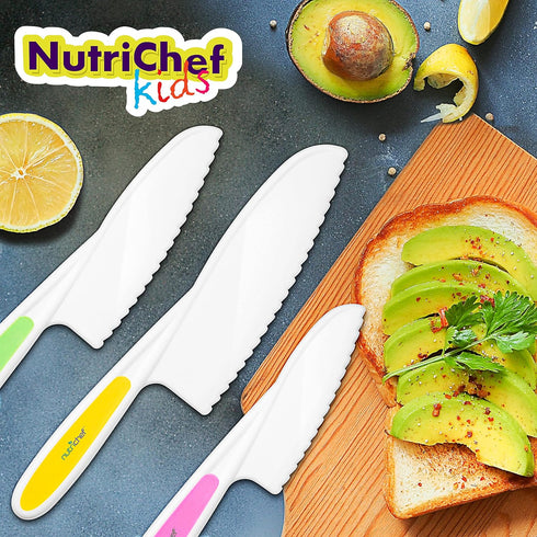 NutriChef 3-Piece Nylon Kitchen Baking Knife Set - Children's Cooking Knives, Safe to Use, Firm Grip, Serrated Edges, Kids' Knives, Protects Littl...