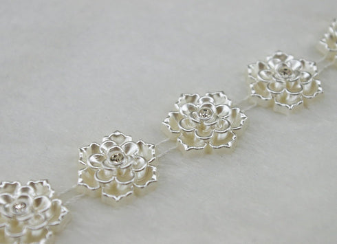 AEAOA 5 Yards 4/5" Ivory Flower Pearl Rhinestone Chain Sew On Trims Wedding Dress Decoration (LZ95)...