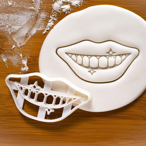 Dentist Shiny Teeth cookie cutter, 1 piece - Bakerlogy...